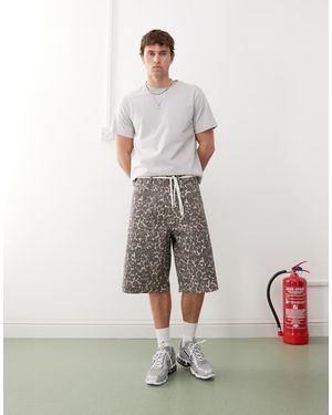 Weekday Pantaloncini Taglio Lungo Leopardati - Bianco