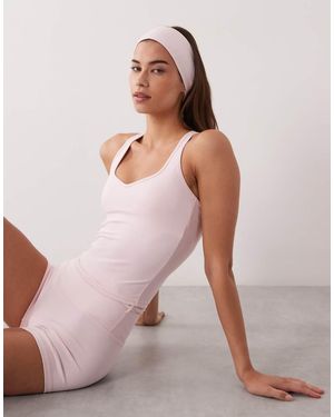 4505 Soft Touch Sweetheart Neck Vest With Inner Bra - Natural