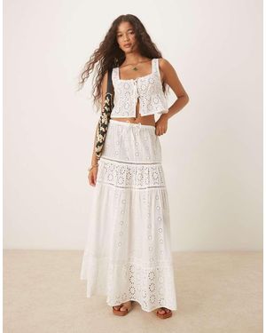 Iisla & Bird Broderie Maxi Tiered Beach Skirt Co-ord - Natural