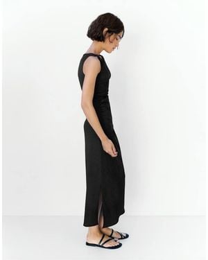 Pull&Bear Vestito Midi Raccolto Scuro Con Nodo - Bianco
