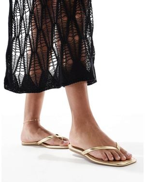 SEQWL Wide Fit – rooney – zehenstegsandalen - Schwarz