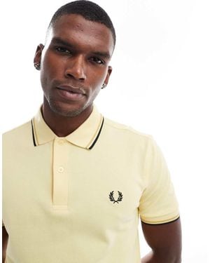 Fred Perry Polo Amarillo Con Ribete Doble De - Neutro