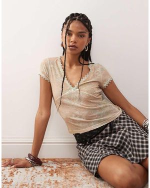 Reclaimed Vintage V Neck Paisley Mesh T-Shirt With Lace And Bow Details - Pink