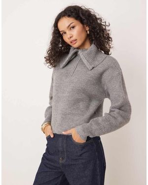 New Look Maglione Con Colletto Oversize E Zip Corta - Grigio