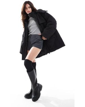 Stradivarius Str Multi Pocket Puffer Jacket - Black