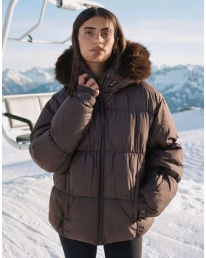 ASOS 4505 Ski & Snow 4505 Ski Water Repellent Insulated Ski Puffer With Faux Fur Hood - Black