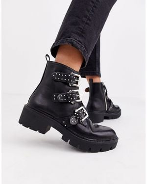 Pull&Bear Botas con suela gruesa, múltiples hebillas y tachuelas en negro