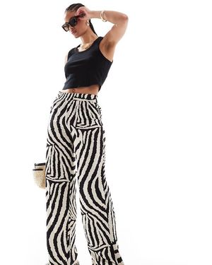 JDY Tall Pantaloni A Fondo Ampio Con Stampa Zebrata - Bianco