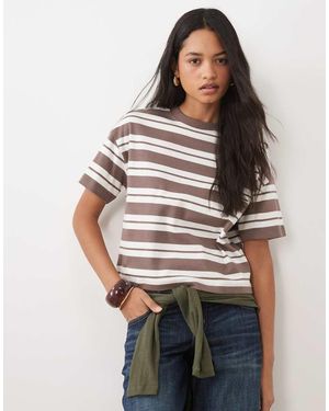 New Look Premium Boxy T-Shirt - Bruin