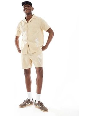 New Look Crinkle Embroidered Shirt Co-Ord - Natural