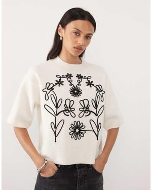 Threadbare Short Sleeve Jumper With Flower Embroidery - Natural