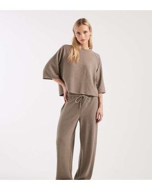 Only Petite Pantalones Marrón Claro De Pernera Ancha De Tejido Texturizado Suave De (Parte De Un Conjunto) - Neutro