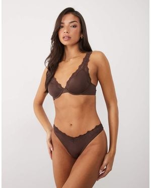 ASOS Lilah Microvezel String Met Kanten Rand - Bruin