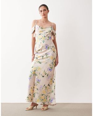 Hope & Ivy Robe caraco longue à épaules nues en satin - clair fleuri - Neutre