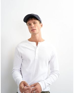 TOPMAN T-shirt nervuré coupe classique à manches longues et col boutonné - Blanc