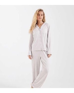 Loungeable Conjunto A Rayas Beis Y Blancas De Pantalones Y Top Con Cuello De Solapas De Punto Liso Muy Suave De - Blanco