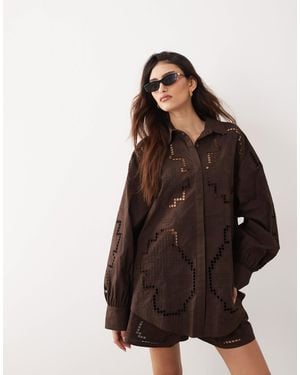 ARRANGE Cutwork Embroidered Shorts - Brown