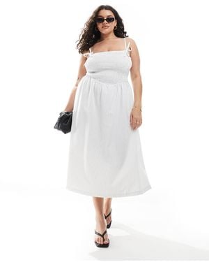 Renee Studio Plus – exklusives, gesmoktes midikleid - Weiß