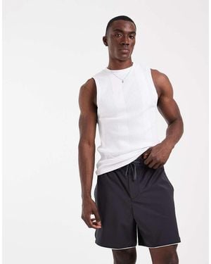 Lacoste Shorts With Contrast Piping - White