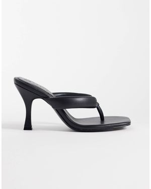 ASOS – huddle – gepolsterte zehenstegsandalen - Schwarz