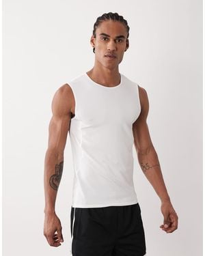 4505 Muscle Fit Training Tank Top With Quick-dry Finish - White
