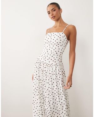 ASOS – midi-trägerkleid mit weitem rock und polka dots - Weiß