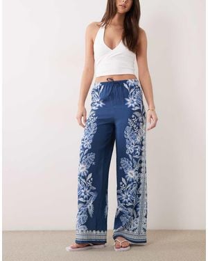 New Look Botanical Print Wide Leg Trousers - Blue