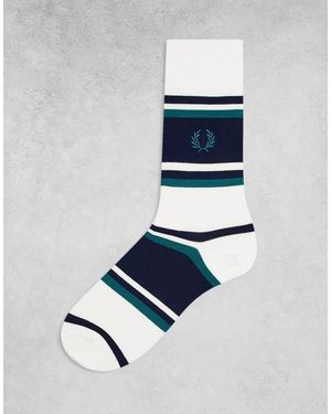 Fred Perry Calzini A Righe Bianchi Con Logo Stile Tennis - Bianco