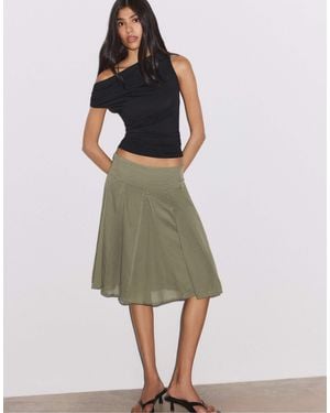Stradivarius – asymmetrisches t-shirt - Grün
