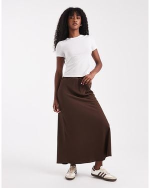 Pieces Falda Midi Marrón Chocolate De Satén Mate De