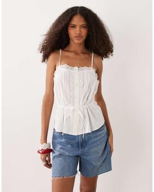 Jdy Camitop Met Gestrikte Taille En Kanten Details - Blauw