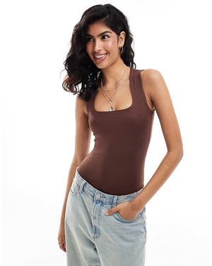 New Look Body Con Scollo Squadrato Liscio - Marrone