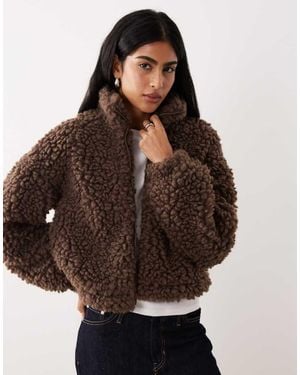 Vila Chaqueta Corta Marrón Chocolate De Borreguito Premium De