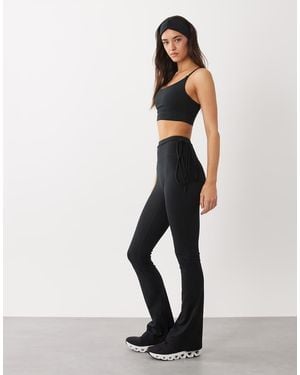 4505 Kick Flare Yoga legging With Tie Waist Detail - White