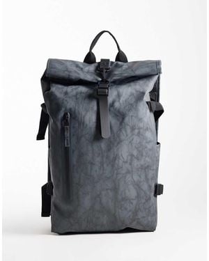 Rains 14590 Rolltop Waterbestendige Grote Rugzak Met Print - Zwart