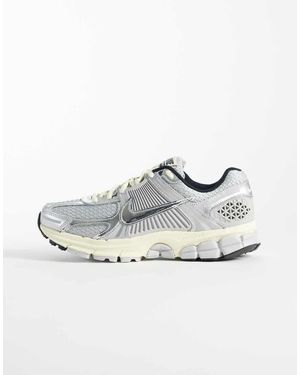 Nike Vomero 5 Trainers - White