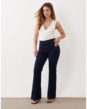 Good American Petite – good legs – schlagjeans - Blau
