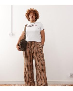 Noisy May High Waist Wide Leg Trousers With Pleat Detail - Brown