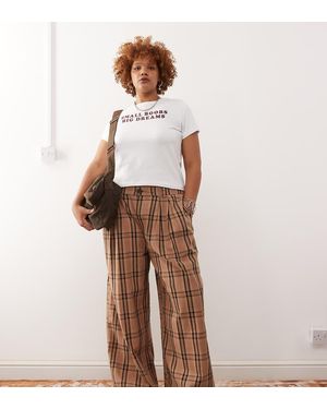 Noisy May High Waist Wide Leg Trousers With Pleat Detail - Brown