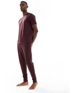 New Look T-shirt And Trackies Pyjama Set - Purple