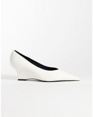 ASOS Shakira Zapatos De Salón Con Cuña En - Blanco