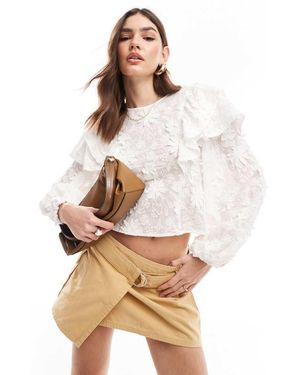 & Other Stories Blusa Blanco Hueso Con Aplicaciones Florales, Mangas Abullonadas Y Detalle De Volantes De - Neutro