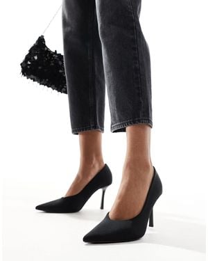 Stradivarius Court Heel - Black
