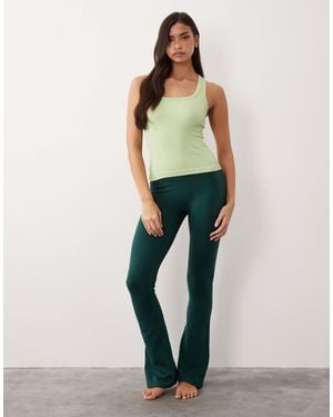 4505 Seamless Rib Scoop Neck Vest With Racer Back - Green