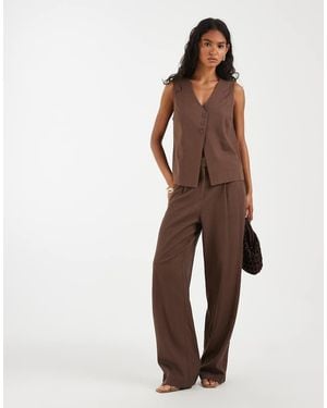 Pieces Pantalones De Sastre Marrón Chocolate De Pernera Ancha De Tejido Efecto Lino (Parte De Un Conjunto)