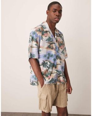 GANT Resort Island Print Short Sleeve Shirt - Natural