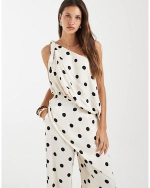 ASOS Satijnen Asymmetrische Camitop Met Stippen - Wit