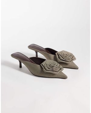 ASOS Mules mit spitzer form, kitten-heel und überraschungs-corsage-detail - Mehrfarbig