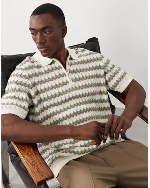 Threadbare Polo en maille imprimé zigzag avec manches courtes et col zippé - Marron