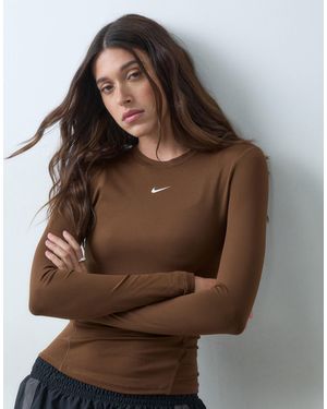Nike One dri-fit figurbetontes langarmoberteil - Braun